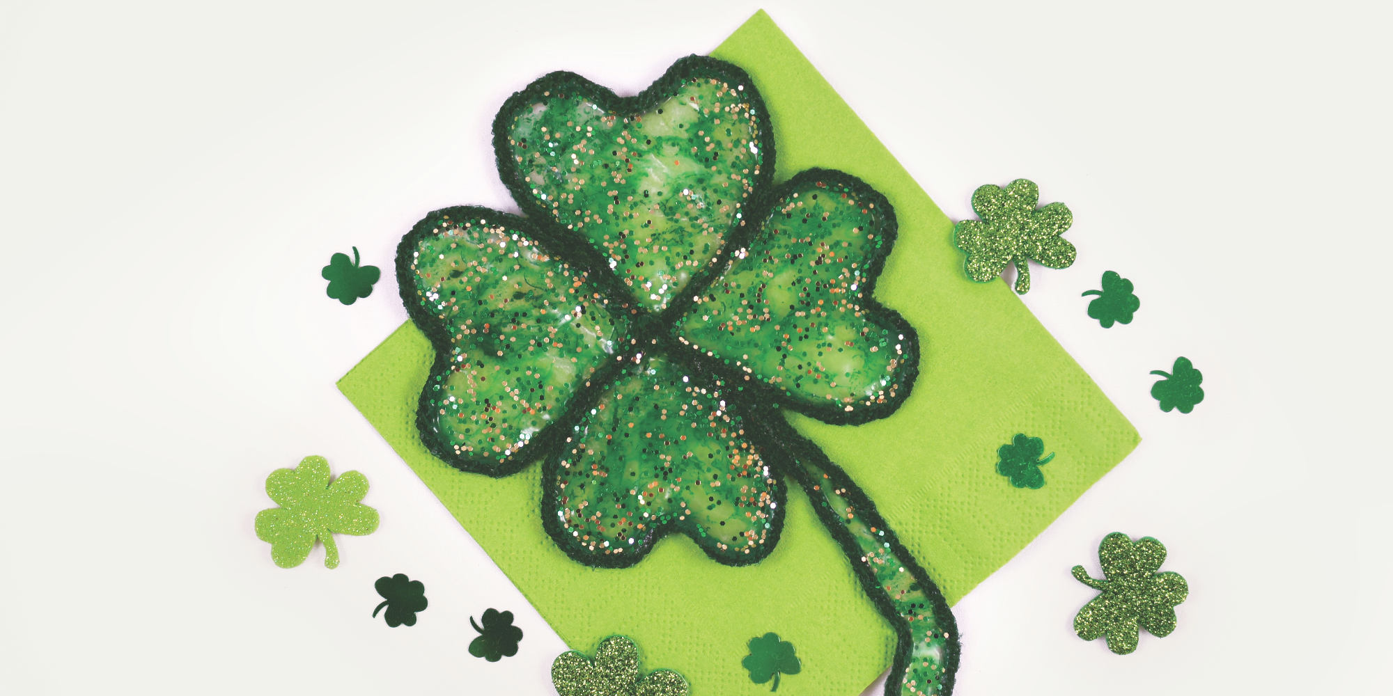 STAINED GLUE WINDOW SHAMROCK