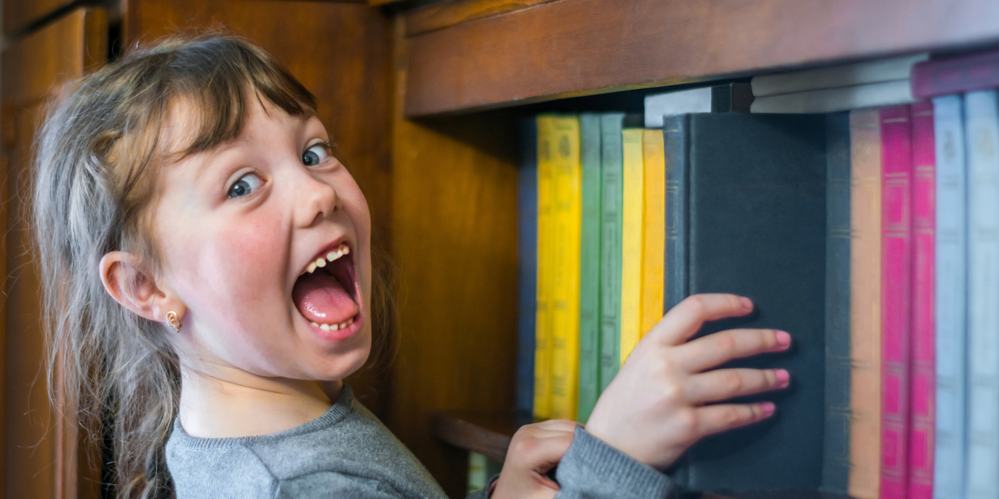 Kid with books1