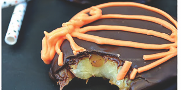 CHOCOLATE & CARAMEL DIPPED APPLE SLICES
