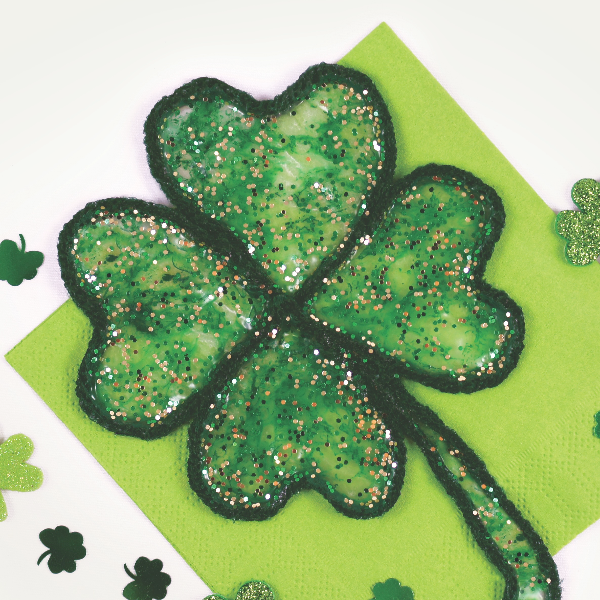 STAINED GLUE WINDOW SHAMROCK